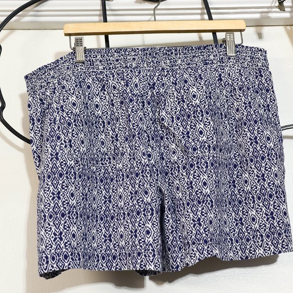 Briggs Ladies’ Linen Blend Shorts in Blue . - Picture 3 of 4